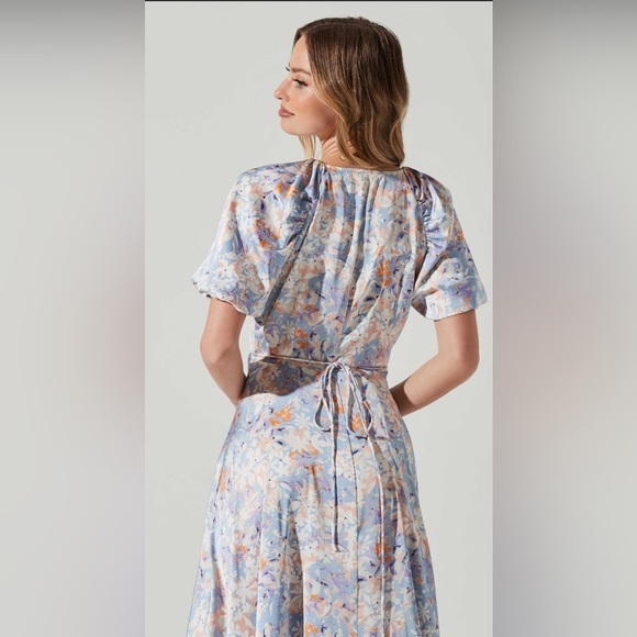 NWT ASTR Satin Floral Wrap Midi Dress XS Asymmetrical Sleeves Wedding Guest - Picture 8 of 16